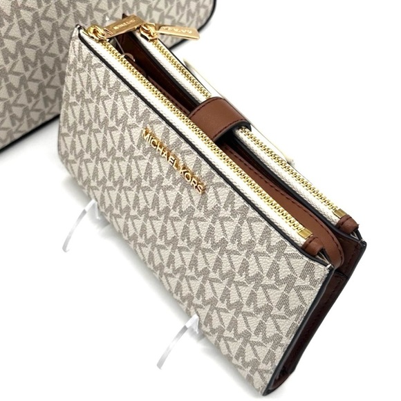 Michael Kors Large EW Crossbody Bag & Large Double Zip Wallet Vanilla - Picture 9 of 13